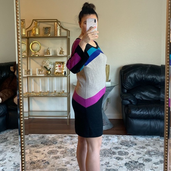 BCBGMaxAzria sweater dress - Picture 3 of 8